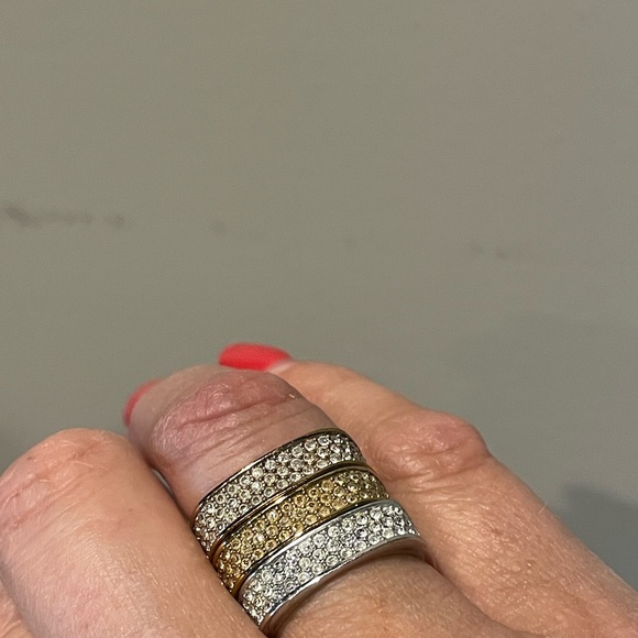 Swarovski Jewelry - Gorgeous Swarovski Statement Ring - Gold, Silver, Rose Gold -Swarovski Crystals